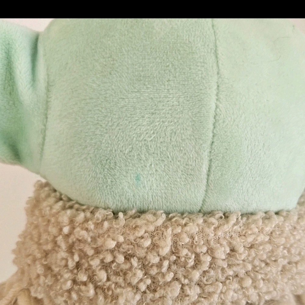 Star Wars The Child Grogu Plush Toy from The Mandalorian - Picture 4 of 4